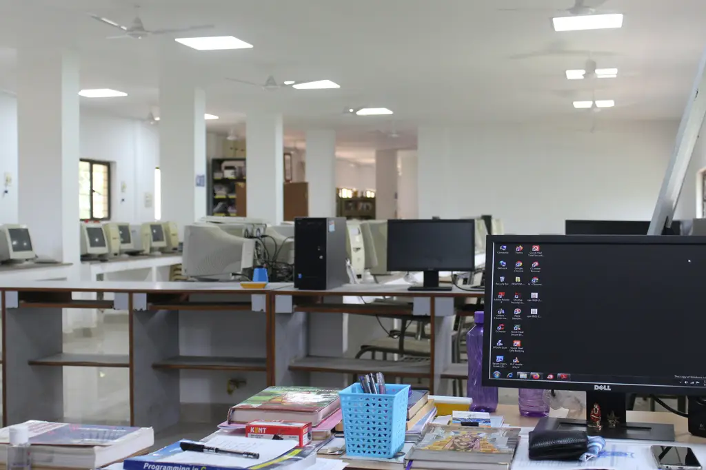 小筆電評比指南：超輕薄、高機動力的必備神器